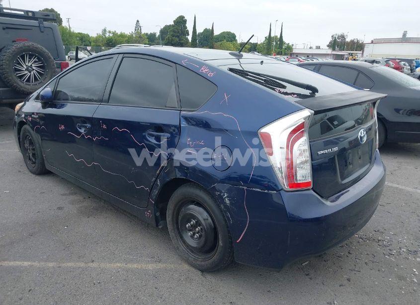 Photo 3 of 2014 Toyota Prius THREE (VIN JTDKN3DU7E1779813)