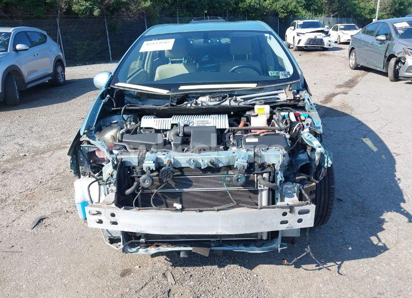 Photo 13 of 2014 Toyota Prius FOUR (VIN JTDKN3DU7E1830534)