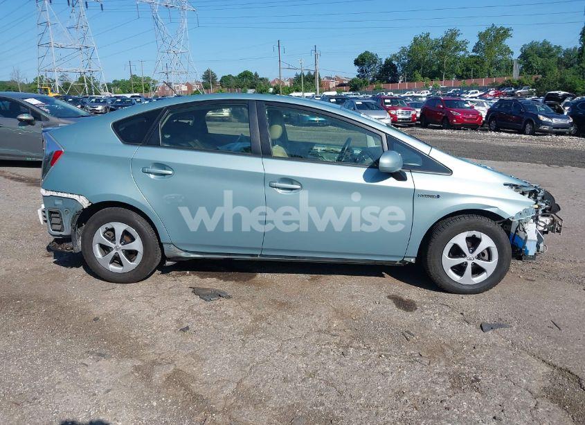 Photo 14 of 2014 Toyota Prius FOUR (VIN JTDKN3DU7E1830534)