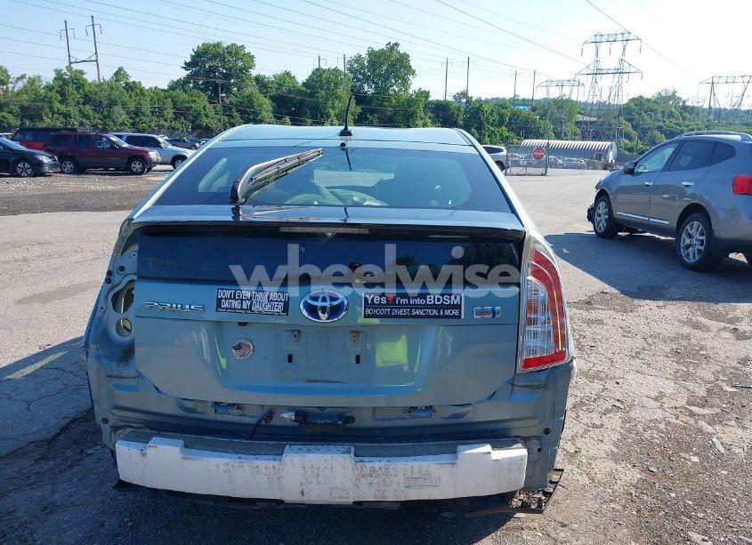 Photo 17 of 2014 Toyota Prius FOUR (VIN JTDKN3DU7E1830534)