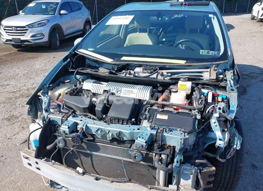 Photo 6 of 2014 Toyota Prius FOUR (VIN JTDKN3DU7E1830534)