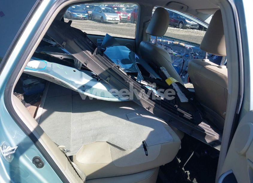 Photo 8 of 2014 Toyota Prius FOUR (VIN JTDKN3DU7E1830534)