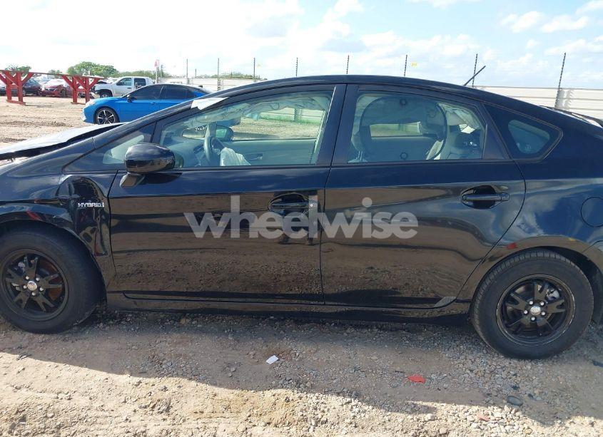 Photo 14 of 2015 Toyota Prius THREE (VIN JTDKN3DU7F0457437)