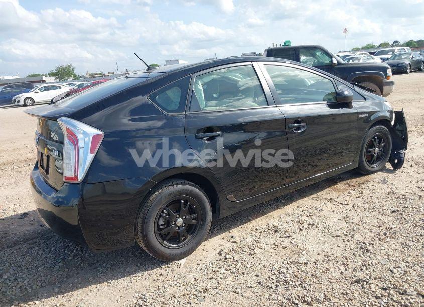 Photo 4 of 2015 Toyota Prius THREE (VIN JTDKN3DU7F0457437)