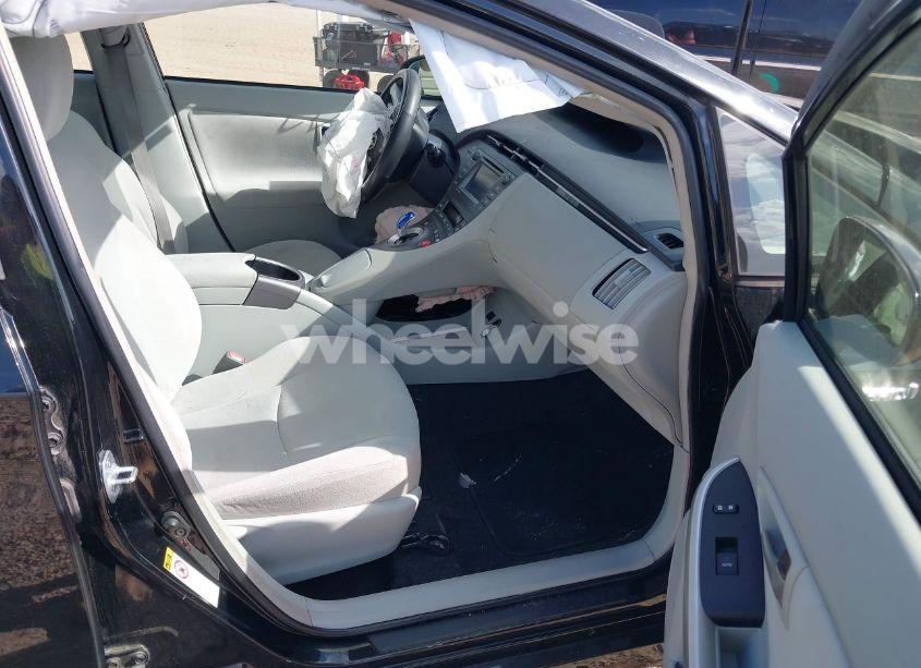 Photo 5 of 2015 Toyota Prius THREE (VIN JTDKN3DU7F0457437)