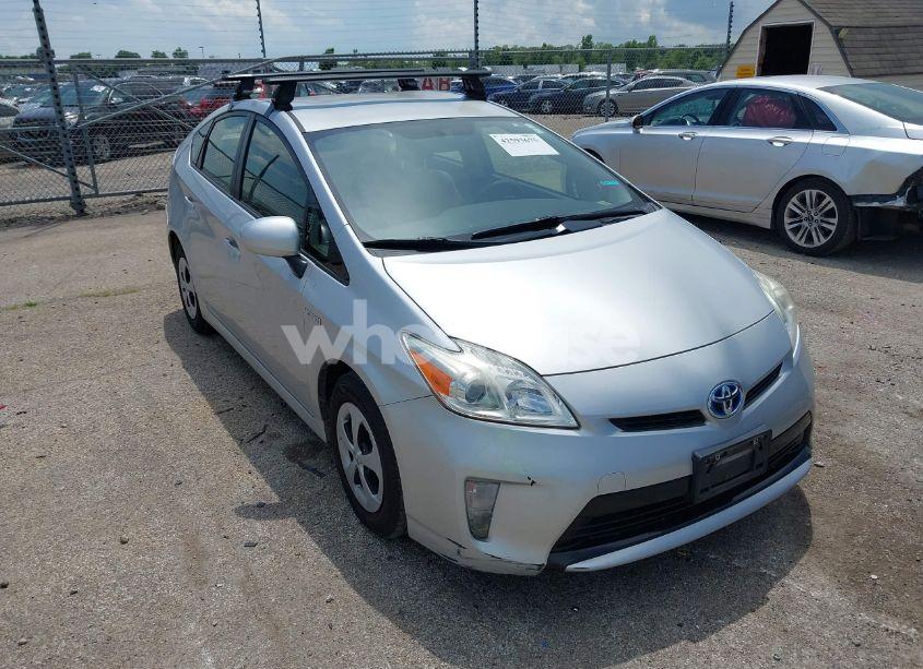 2015 Toyota Prius TWO (VIN JTDKN3DU7F1878200) main photo