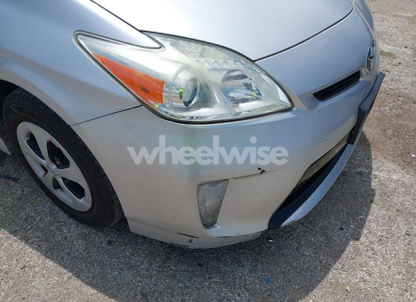 Photo 6 of 2015 Toyota Prius TWO (VIN JTDKN3DU7F1878200)