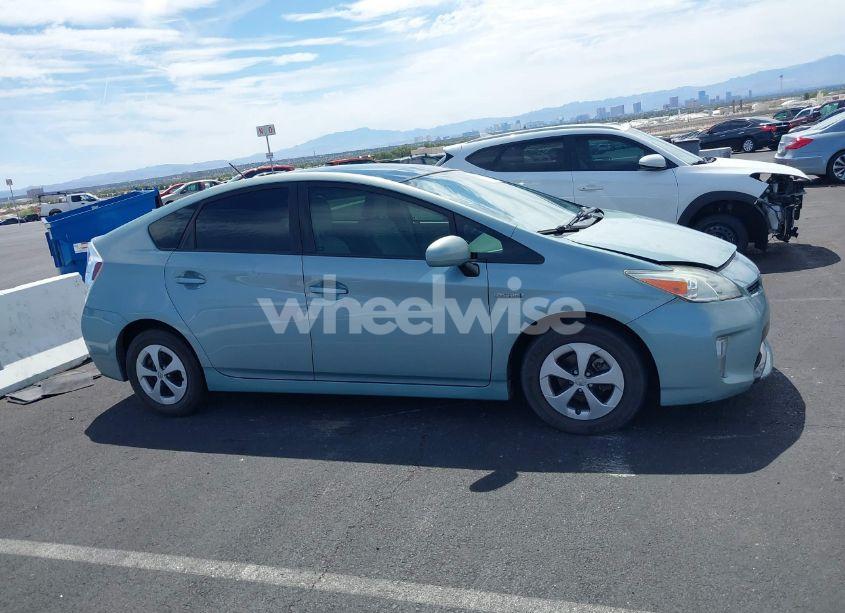 Photo 13 of 2015 Toyota Prius THREE (VIN JTDKN3DU7F1892761)