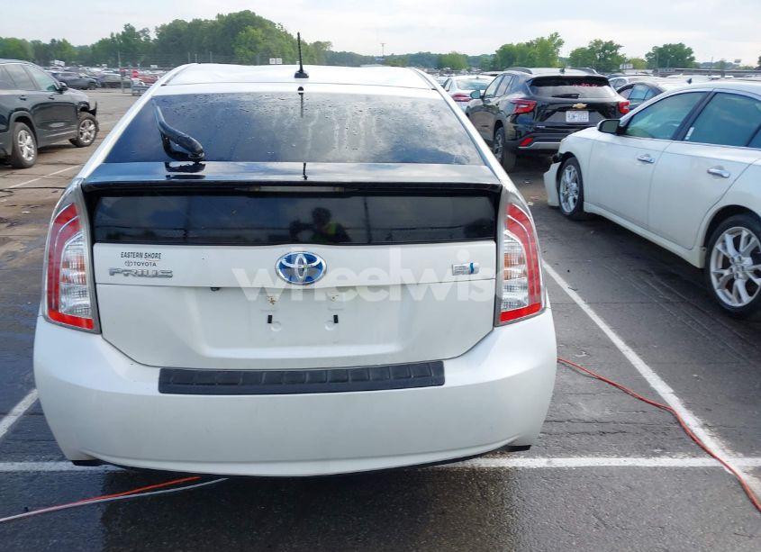 Photo 16 of 2015 Toyota Prius THREE (VIN JTDKN3DU7F1932675)