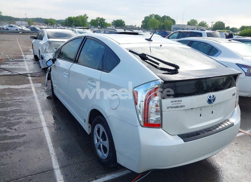 Photo 3 of 2015 Toyota Prius THREE (VIN JTDKN3DU7F1932675)