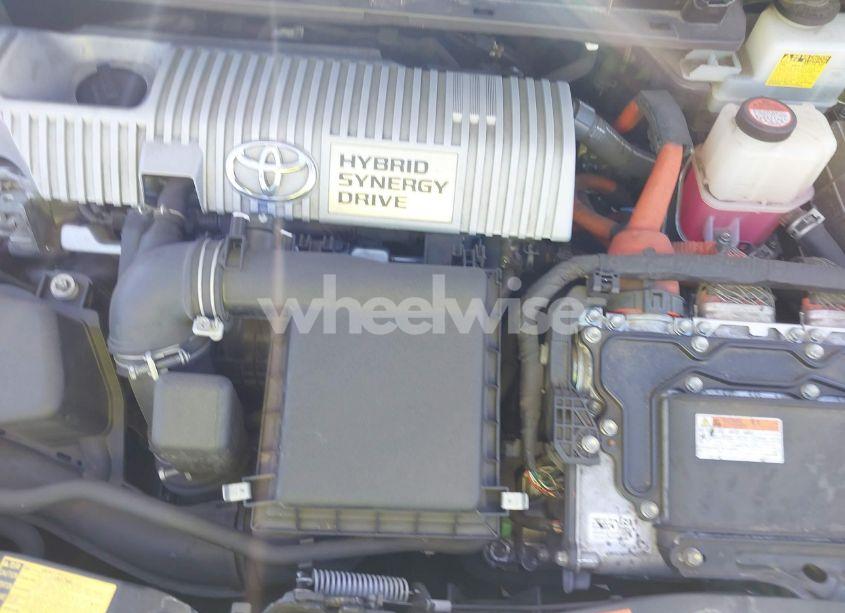 Photo 10 of 2015 Toyota Prius TWO (VIN JTDKN3DU7F1936953)