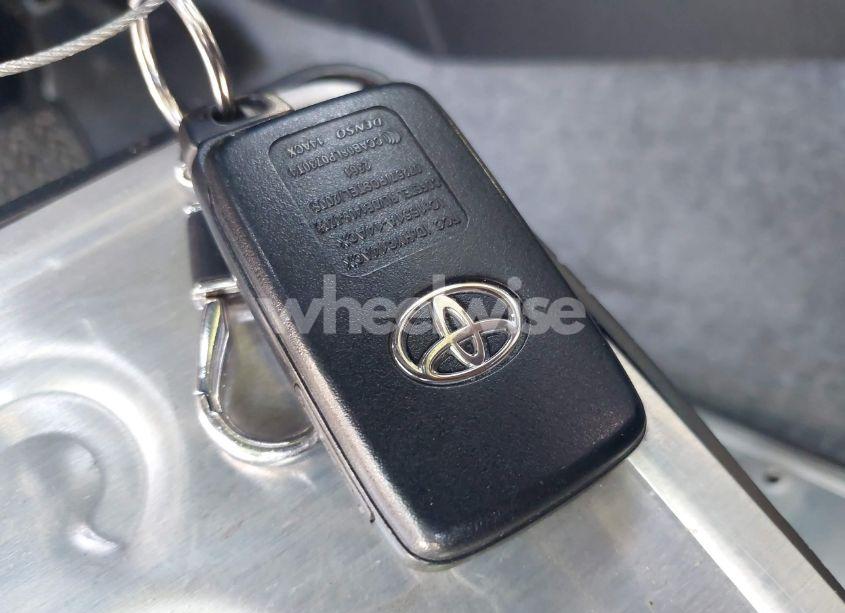 Photo 11 of 2015 Toyota Prius TWO (VIN JTDKN3DU7F1936953)