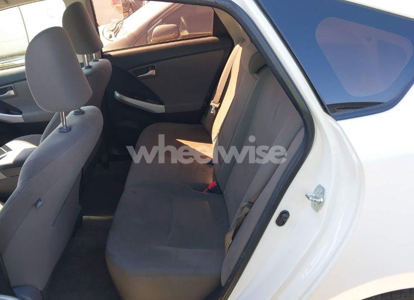 Photo 8 of 2015 Toyota Prius TWO (VIN JTDKN3DU7F1936953)