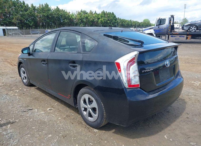 Photo 3 of 2015 Toyota Prius FIVE/FOUR/PERSONA SERIES SPECIAL EDITION/THREE/TWO (VIN JTDKN3DU7F1945457)