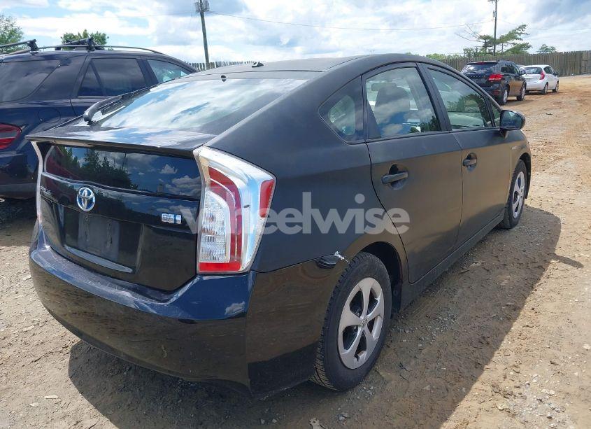 Photo 4 of 2015 Toyota Prius FIVE/FOUR/PERSONA SERIES SPECIAL EDITION/THREE/TWO (VIN JTDKN3DU7F1945457)