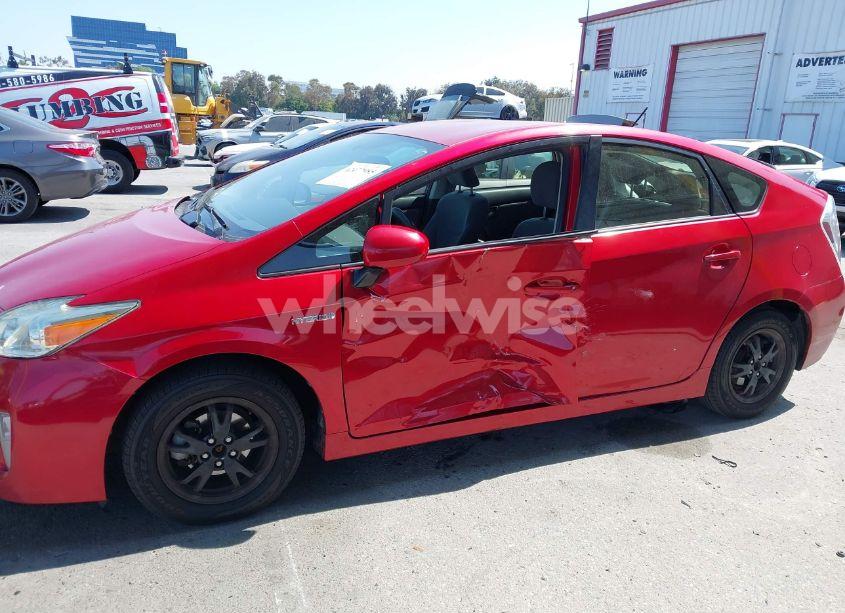 Photo 6 of 2015 Toyota Prius TWO (VIN JTDKN3DU7F1992116)