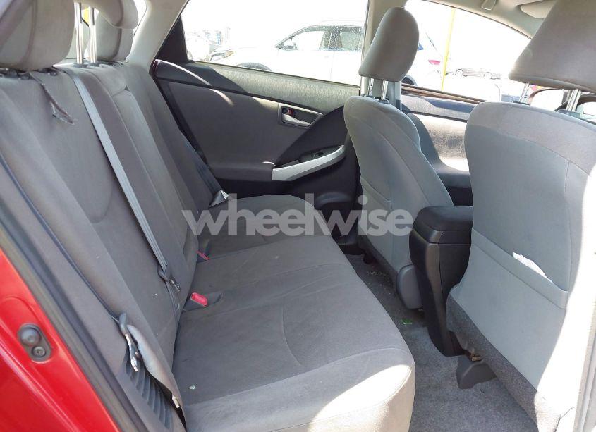 Photo 8 of 2015 Toyota Prius TWO (VIN JTDKN3DU7F1992116)