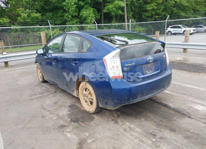 Photo 3 of 2010 Toyota Prius III (VIN JTDKN3DU8A0003514)