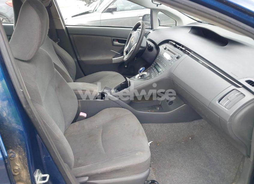 Photo 5 of 2010 Toyota Prius III (VIN JTDKN3DU8A0003514)
