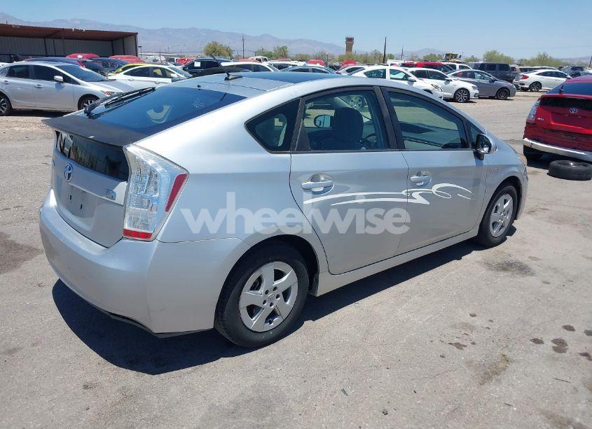 Photo 4 of 2010 Toyota Prius III (VIN JTDKN3DU8A0021690)