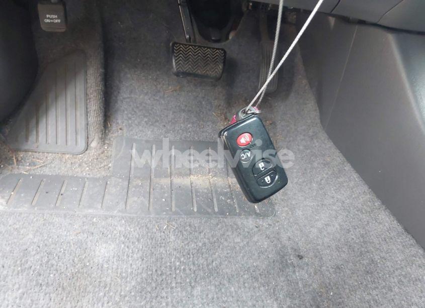 Photo 11 of 2010 Toyota Prius III (VIN JTDKN3DU8A0024766)