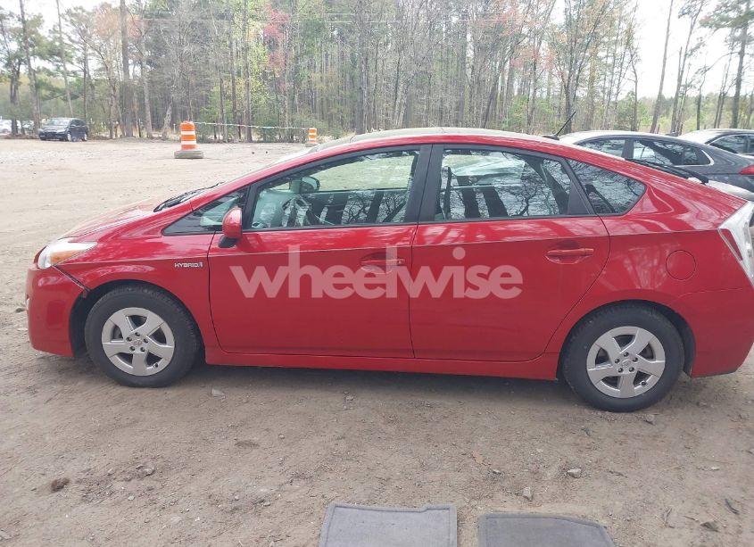 Photo 14 of 2010 Toyota Prius III (VIN JTDKN3DU8A0024766)