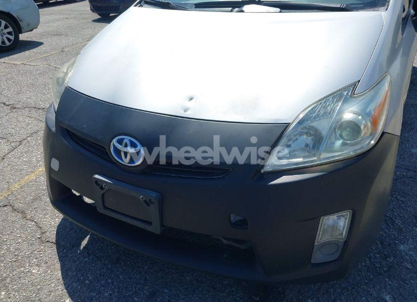 Photo 17 of 2010 Toyota Prius III (VIN JTDKN3DU8A0037565)