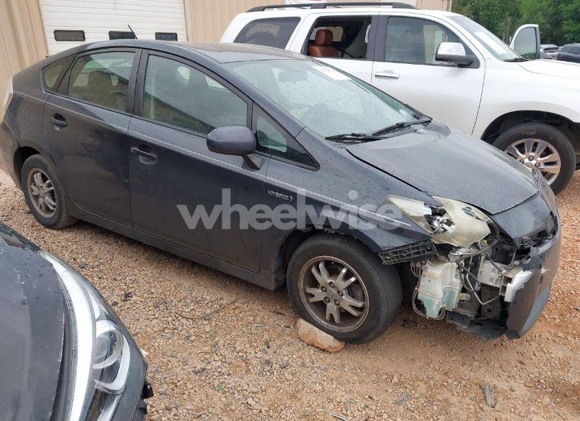 2010 Toyota Prius III (VIN JTDKN3DU8A0052759) main photo