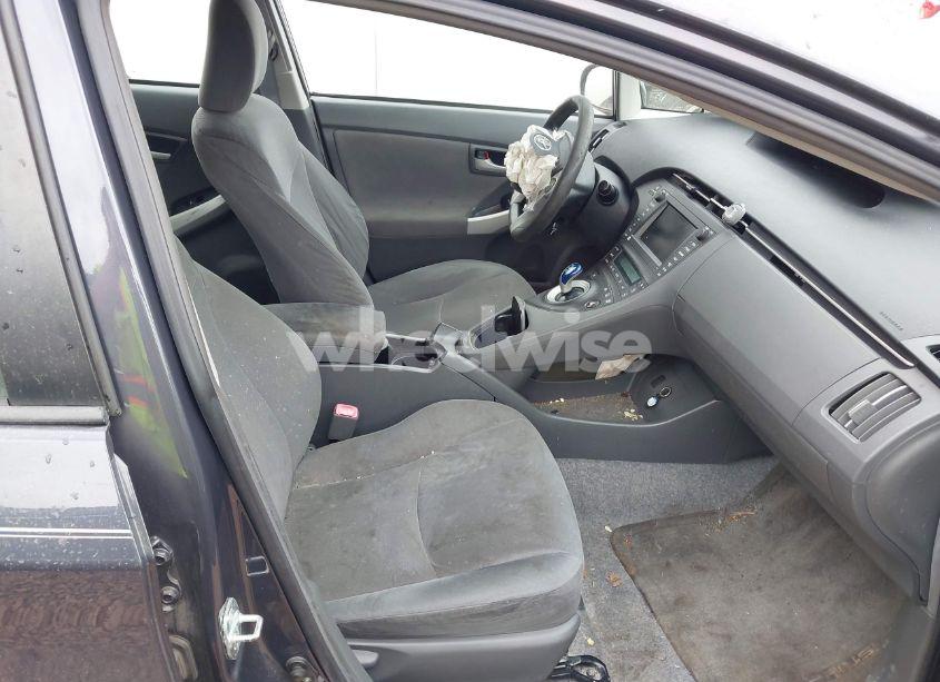 Photo 5 of 2010 Toyota Prius III (VIN JTDKN3DU8A0052759)