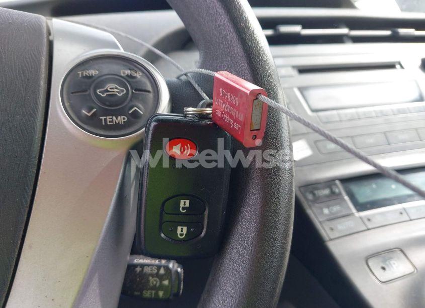 Photo 11 of 2010 Toyota Prius II (VIN JTDKN3DU8A0118582)