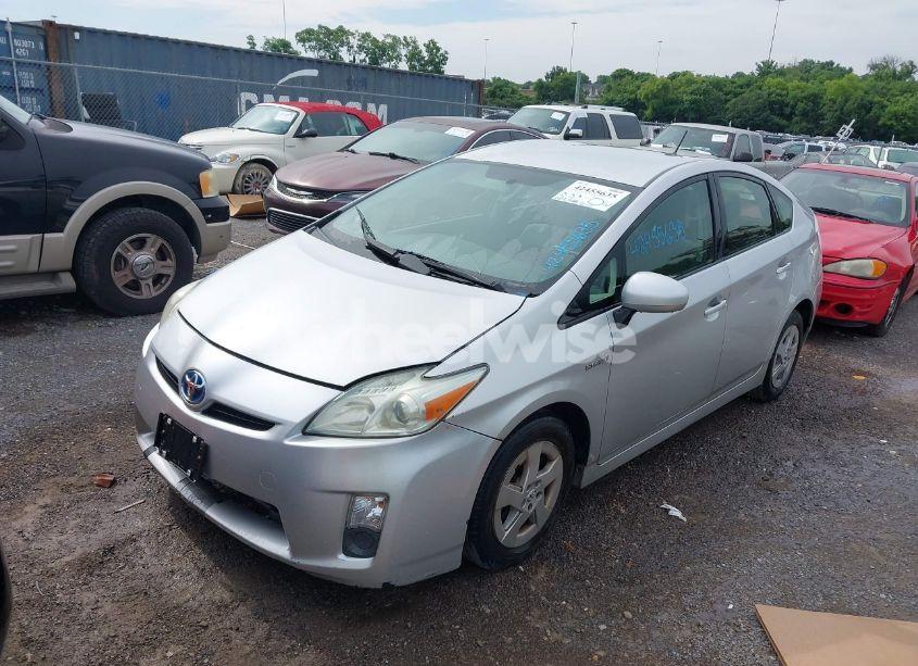 Photo 2 of 2010 Toyota Prius II (VIN JTDKN3DU8A0118582)