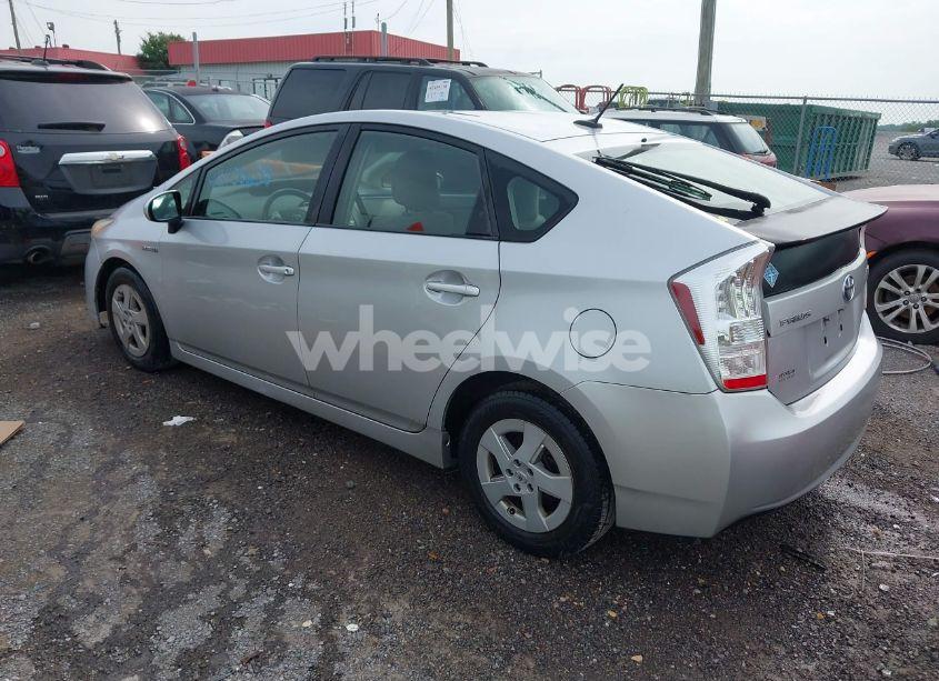 Photo 3 of 2010 Toyota Prius II (VIN JTDKN3DU8A0118582)