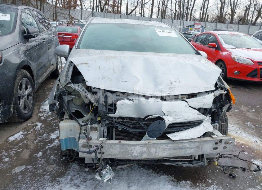Photo 13 of 2010 Toyota Prius IV (VIN JTDKN3DU8A0121871)