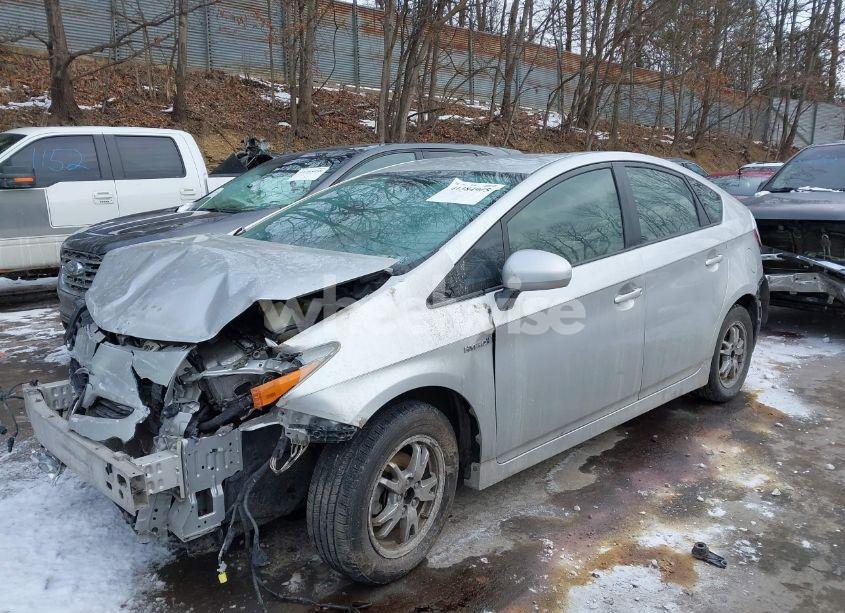 Photo 2 of 2010 Toyota Prius IV (VIN JTDKN3DU8A0121871)