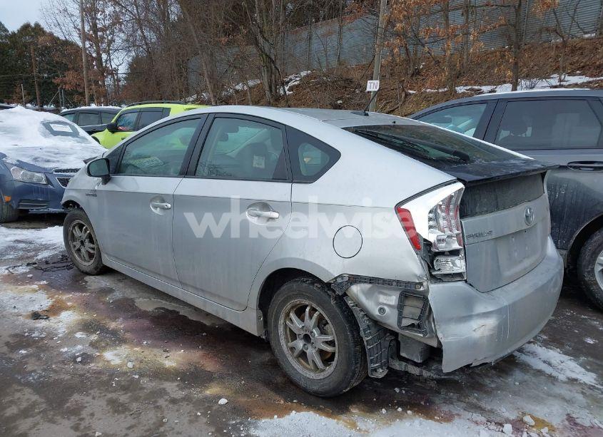 Photo 3 of 2010 Toyota Prius IV (VIN JTDKN3DU8A0121871)