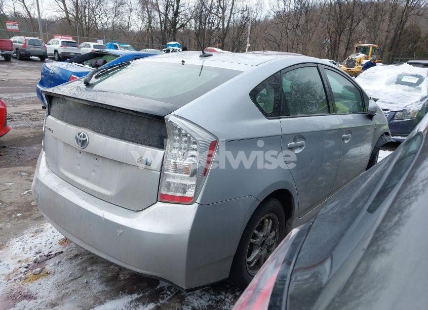 Photo 4 of 2010 Toyota Prius IV (VIN JTDKN3DU8A0121871)