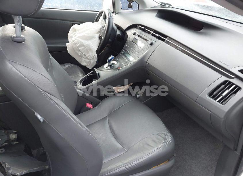 Photo 5 of 2010 Toyota Prius IV (VIN JTDKN3DU8A0121871)