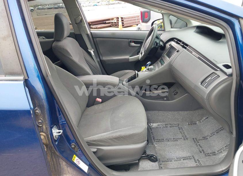 Photo 5 of 2010 Toyota Prius III (VIN JTDKN3DU8A0173534)