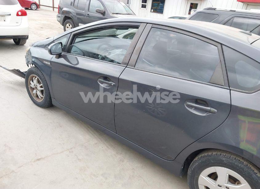 Photo 15 of 2010 Toyota Prius II (VIN JTDKN3DU8A0174814)