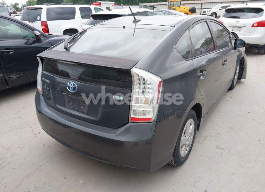 Photo 4 of 2010 Toyota Prius II (VIN JTDKN3DU8A0174814)