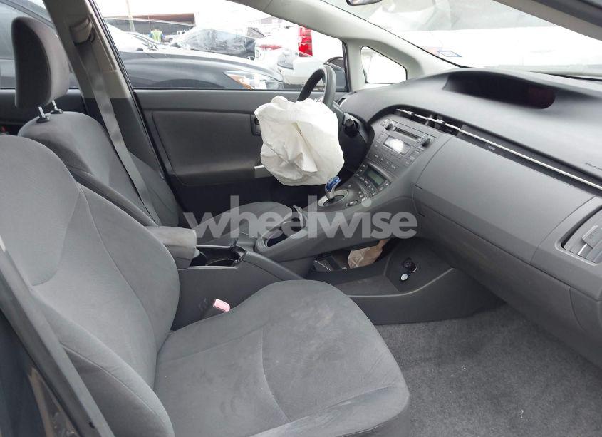 Photo 5 of 2010 Toyota Prius II (VIN JTDKN3DU8A0174814)