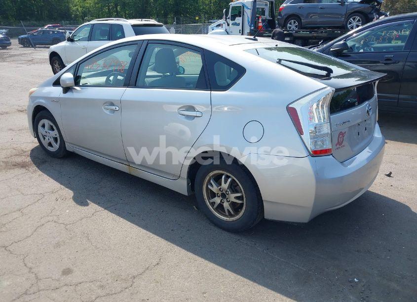 Photo 3 of 2010 Toyota Prius II (VIN JTDKN3DU8A0243193)