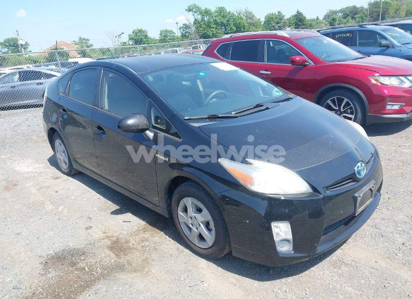 2010 Toyota Prius III (VIN JTDKN3DU8A1116910) main photo