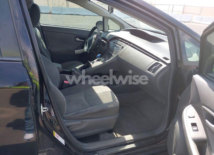 Photo 5 of 2010 Toyota Prius II (VIN JTDKN3DU8A5002768)