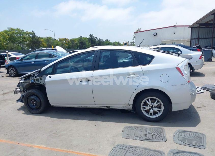 Photo 15 of 2011 Toyota Prius THREE (VIN JTDKN3DU8B0296204)