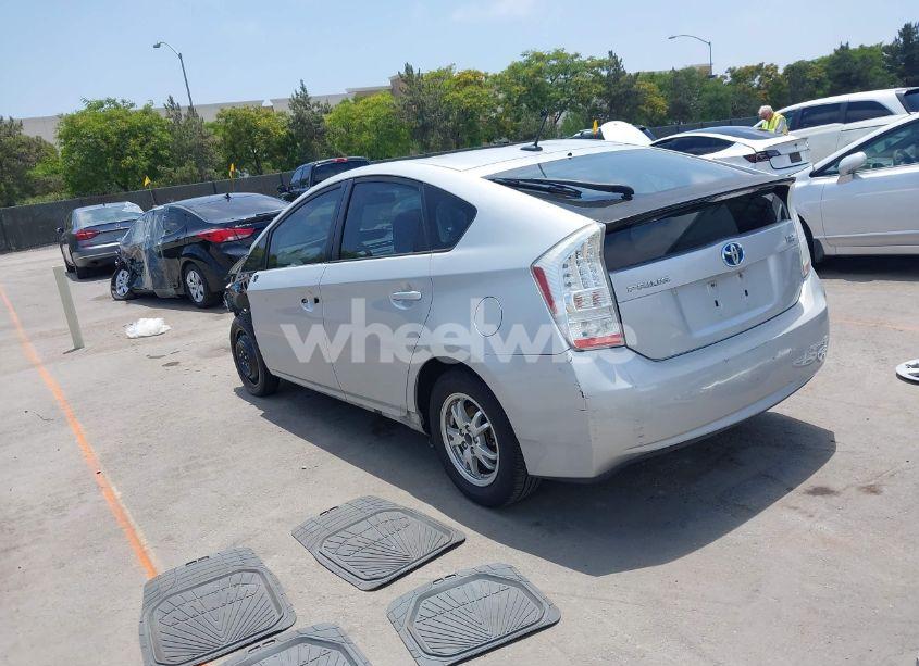 Photo 3 of 2011 Toyota Prius THREE (VIN JTDKN3DU8B0296204)
