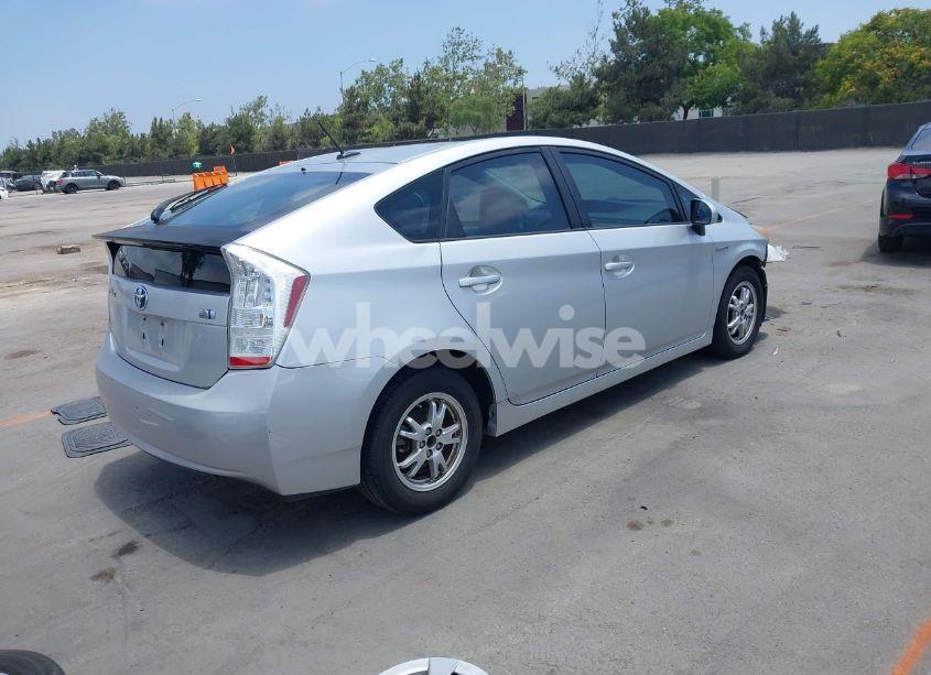 Photo 4 of 2011 Toyota Prius THREE (VIN JTDKN3DU8B0296204)