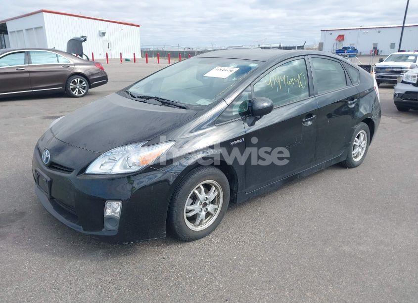 Photo 2 of 2011 Toyota Prius TWO (VIN JTDKN3DU8B1383109)
