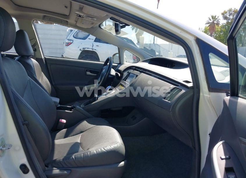 Photo 5 of 2011 Toyota Prius FOUR (VIN JTDKN3DU8B1385894)