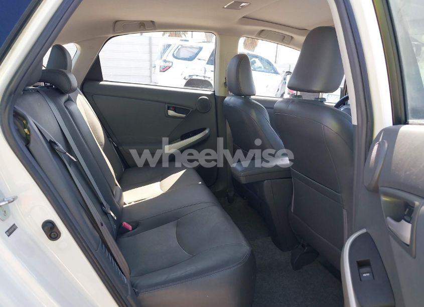 Photo 8 of 2011 Toyota Prius FOUR (VIN JTDKN3DU8B1385894)